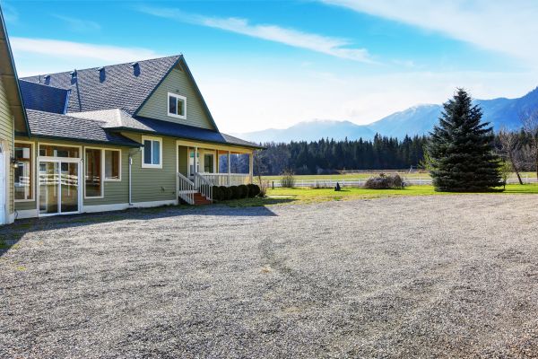 Backyard Gravel Installation